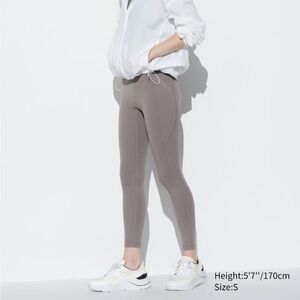 Uniqlo Women’s Ultra Stretch UV Protection AIRism Leggings Size Small